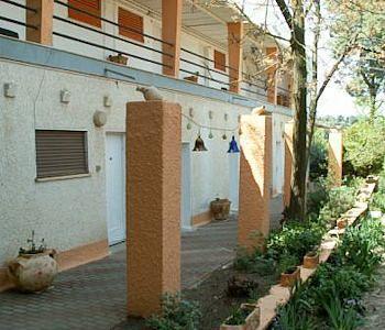 Safed Inn